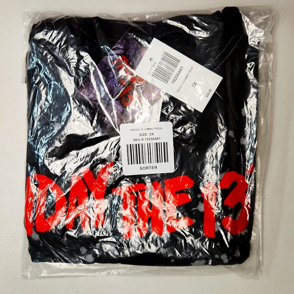 ❤️NWT HOT TOPIC FRIDAY THE 13TH TEE JASON VOORHEES BLOOD MASK HALLOWEEN PLUS 2X - Picture 4 of 8